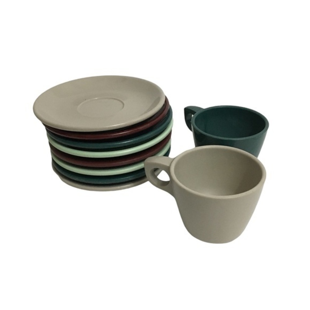 Vintage Boonton NJ Melmac cups and saucers.